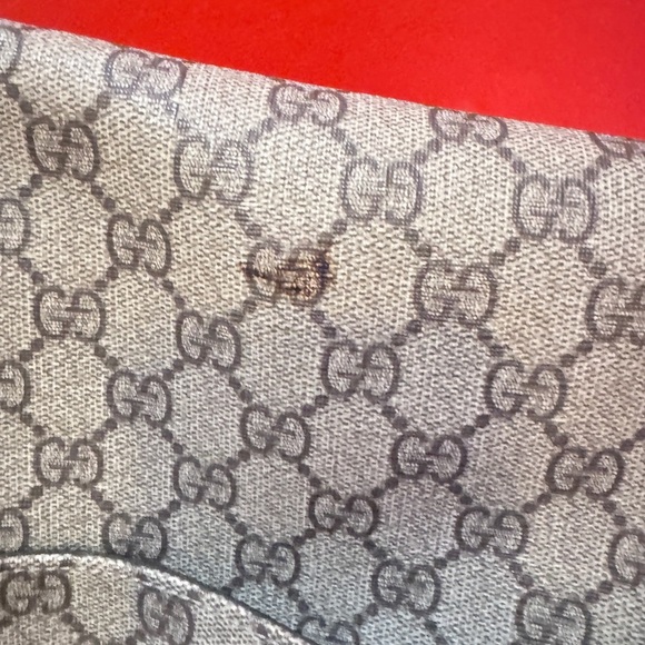 Gucci Beige Monogram Diaper Bag - Picture 6 of 9